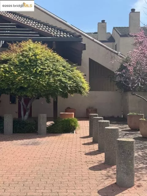 2830 21 St #17, San Pablo, CA 94806