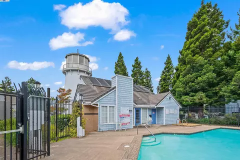 Exterior - 405 Lighthouse Dr, Vallejo, CA 94590 photo 2 of 2
