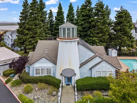 405 Lighthouse Dr, Vallejo, CA 94590