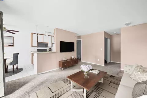Living - 405 Lighthouse Dr, Vallejo, CA 94590 photo 2 of 4