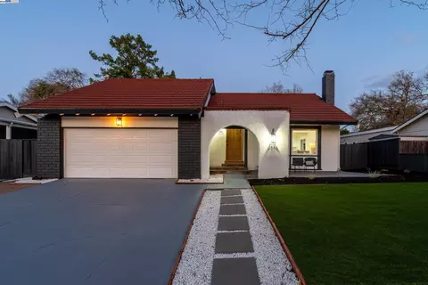 3556 Touriga Dr, Pleasanton, CA 94566