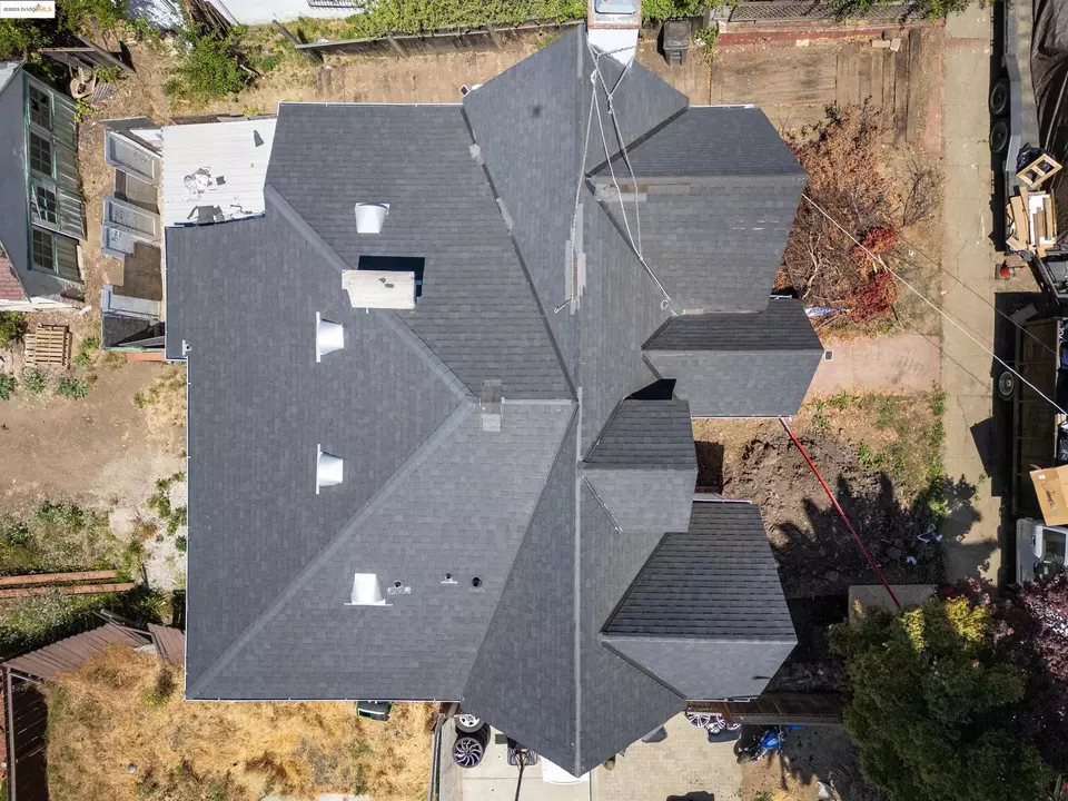 View/Area - 7541 Outlook Ave, Oakland, CA 94605 photo 2 of 8