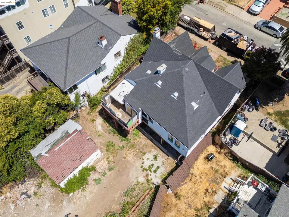 View/Area - 7541 Outlook Ave, Oakland, CA 94605 photo 3 of 8