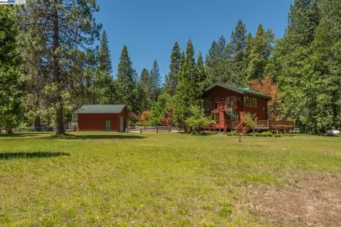 30 Dorleska Ct, Trinity Center, CA 96091 photo 1