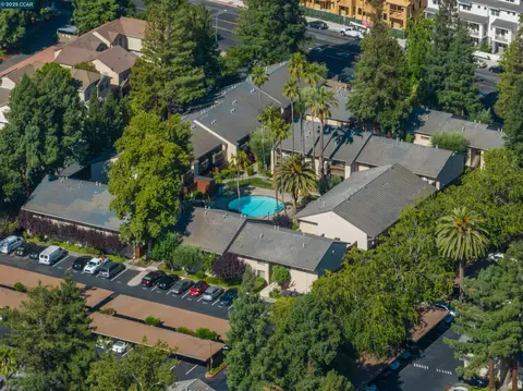 2730 Oak Rd #17, Walnut Creek, CA 94597