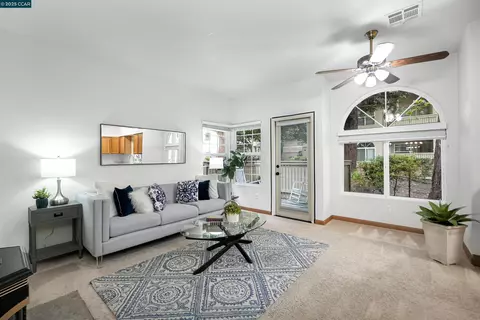 Living - 1407 Forest Run, Hercules, CA 94547 photo 1 of 5