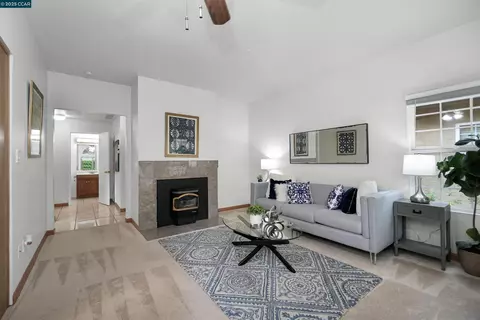 Living - 1407 Forest Run, Hercules, CA 94547 photo 2 of 5