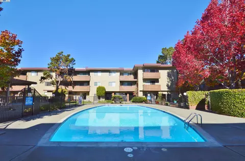 Exterior - 1333 Webster St #A107, Alameda, CA 94501 photo 1 of 6