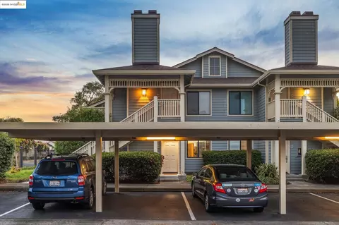 215 Lakeshore Ct, Richmond, CA 94804