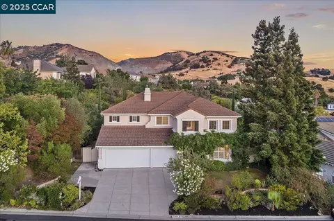 1008 Rolling Woods Way, Concord, CA 94521 photo 1