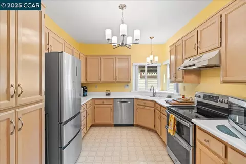 206 Dorada, Hercules, CA 94547 photo 1