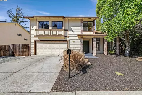 2555 Pine St, Martinez, CA 94553 photo 1