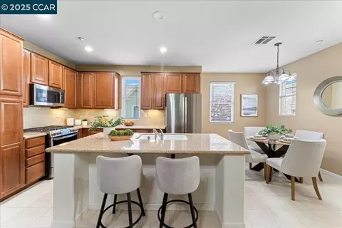 2201 Tsushima St, Hercules, CA 94547 photo 1