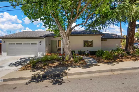 107 Mill Creek Rd, Fremont, CA 94539