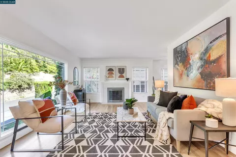 4615 Harbord Dr, Oakland, CA 94618