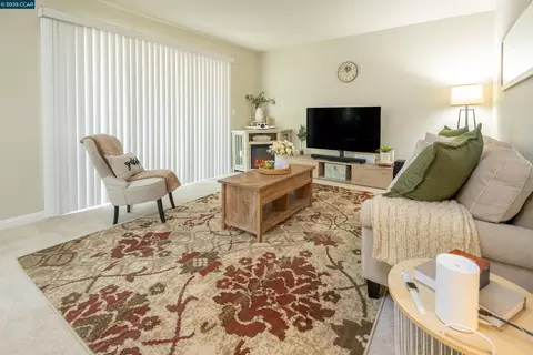 5318 Ridgeview Cir #10, El Sobrante, CA 94803