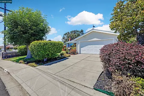 2107 Murphy Dr, San Pablo, CA 94806
