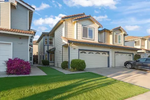 37082 Saint Edwards St, Newark, CA 94560 photo 1