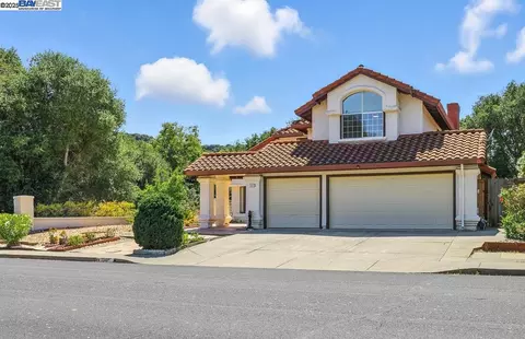 302 Carson St, Hercules, CA 94547 photo 1