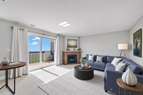 21083 Gary Dr #211, Hayward, CA 94546