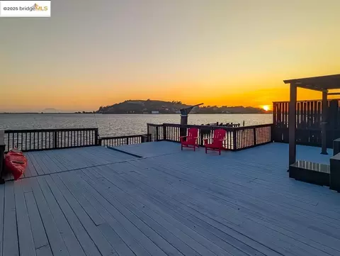 8 Sandy Beach Rd, Vallejo, CA 94590 photo 1