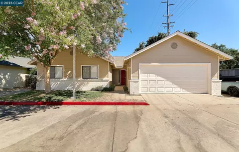 715 E Century Pl, Lodi, CA 95240 photo 1