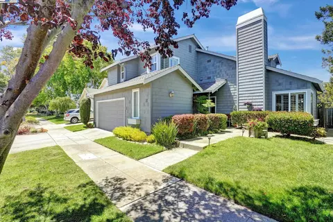 37 Clipper Dr, Alameda, CA 94502 photo 1