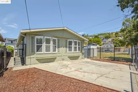2455 89th Ave, Oakland, CA 94605