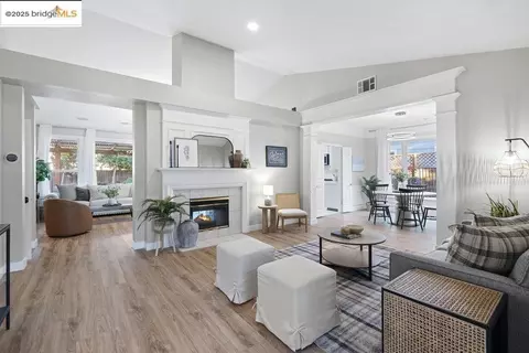 1030 Orchid Dr, Brentwood, CA 94513