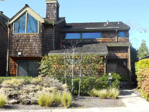 725 Harbor Rd, Alameda, CA 94502 photo 1
