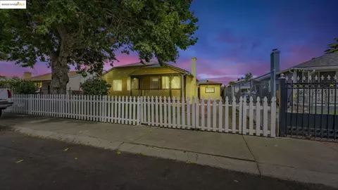 528 La Prenda Dr, Oakland, CA 94603