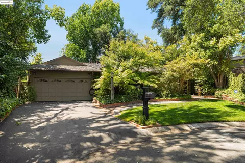 107 Burns Ct, Pleasant Hill, CA 94523