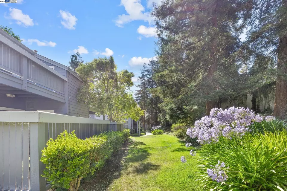 Exterior - 7120 Cross Creek Cir #D, Dublin, CA 94568 photo 5 of 12