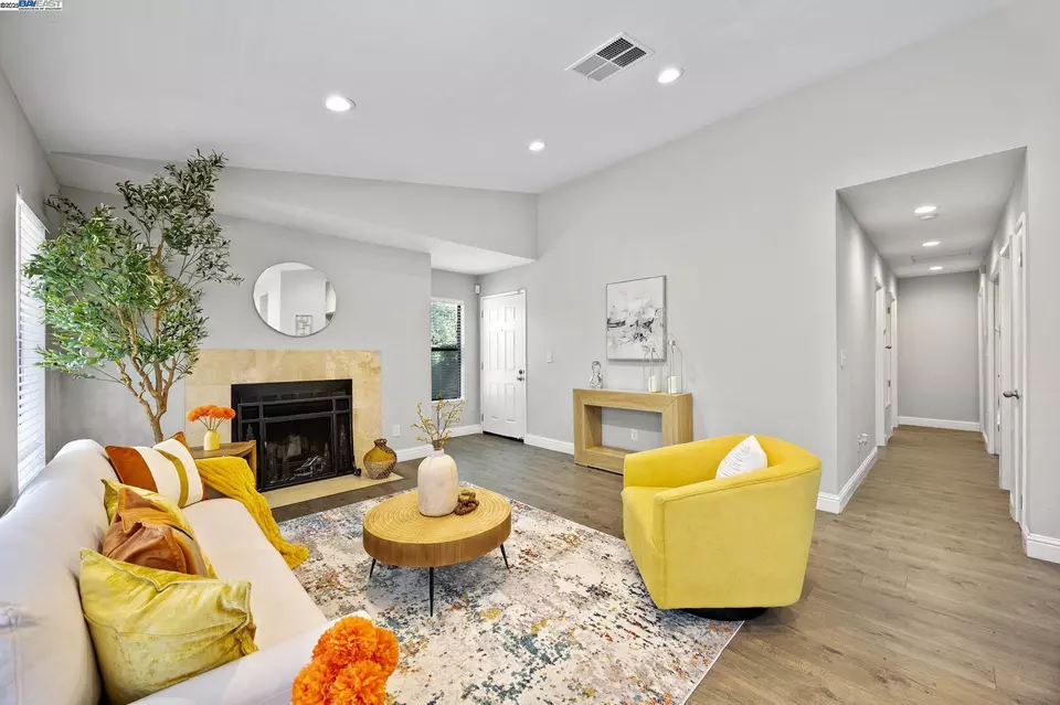 Living - 7120 Cross Creek Cir #D, Dublin, CA 94568 photo 3 of 5