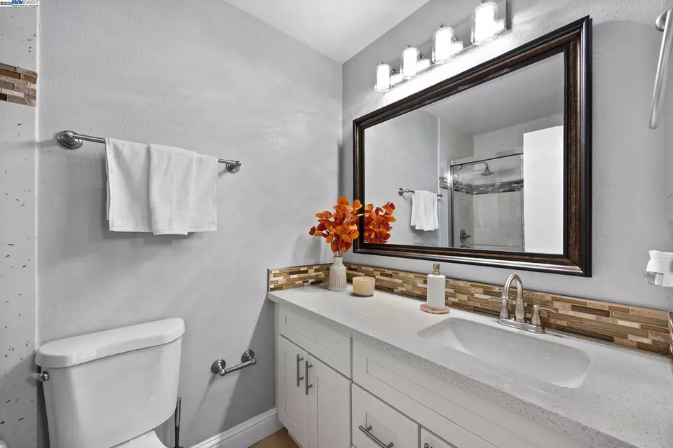 Bath - 7120 Cross Creek Cir #D, Dublin, CA 94568 photo 2 of 2