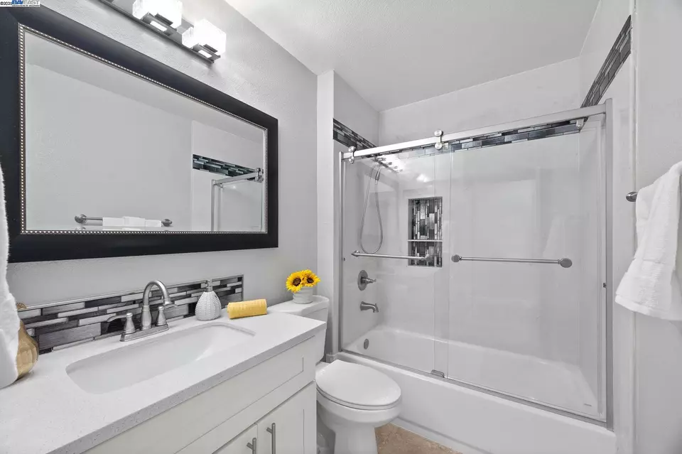 Bath - 7120 Cross Creek Cir #D, Dublin, CA 94568 photo 1 of 2