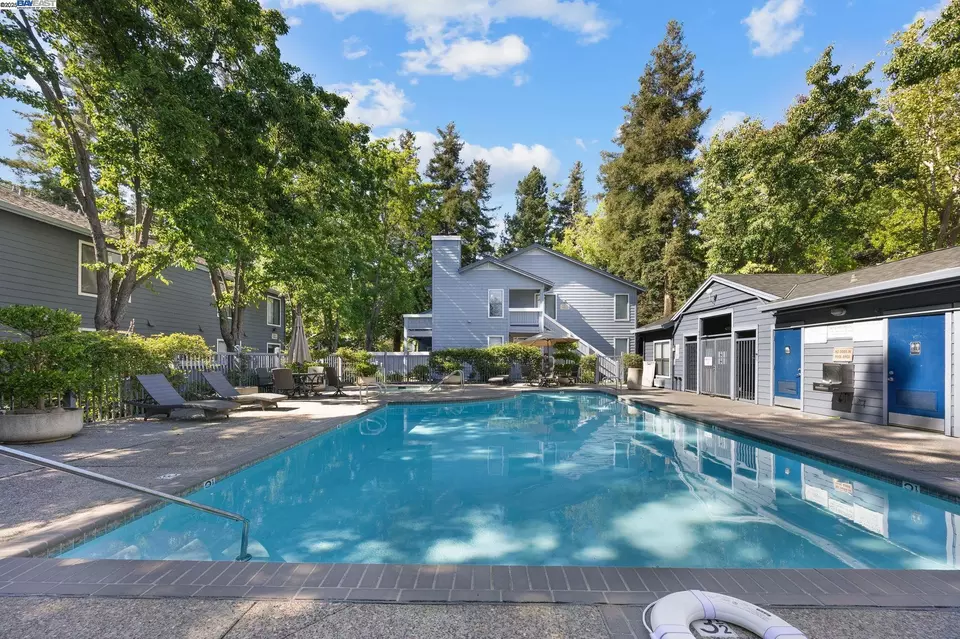 Exterior - 7120 Cross Creek Cir #D, Dublin, CA 94568 photo 11 of 12