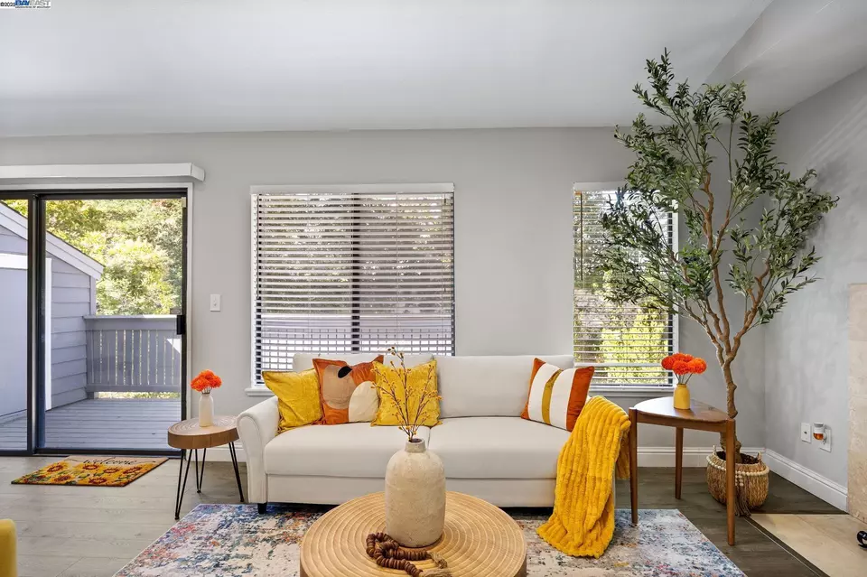 Living - 7120 Cross Creek Cir #D, Dublin, CA 94568 photo 2 of 5