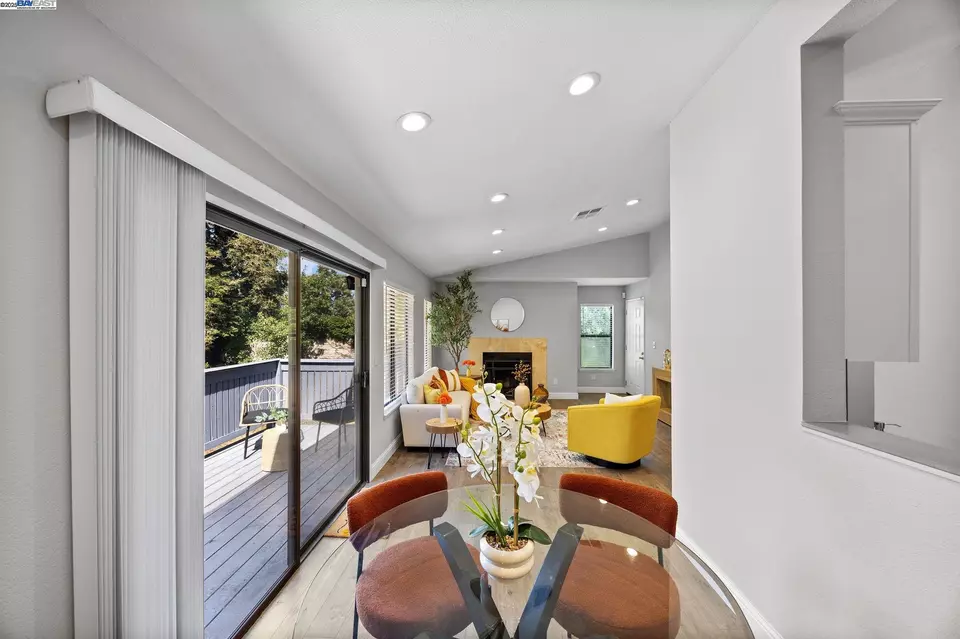 Dining - 7120 Cross Creek Cir #D, Dublin, CA 94568 photo 1 of 2