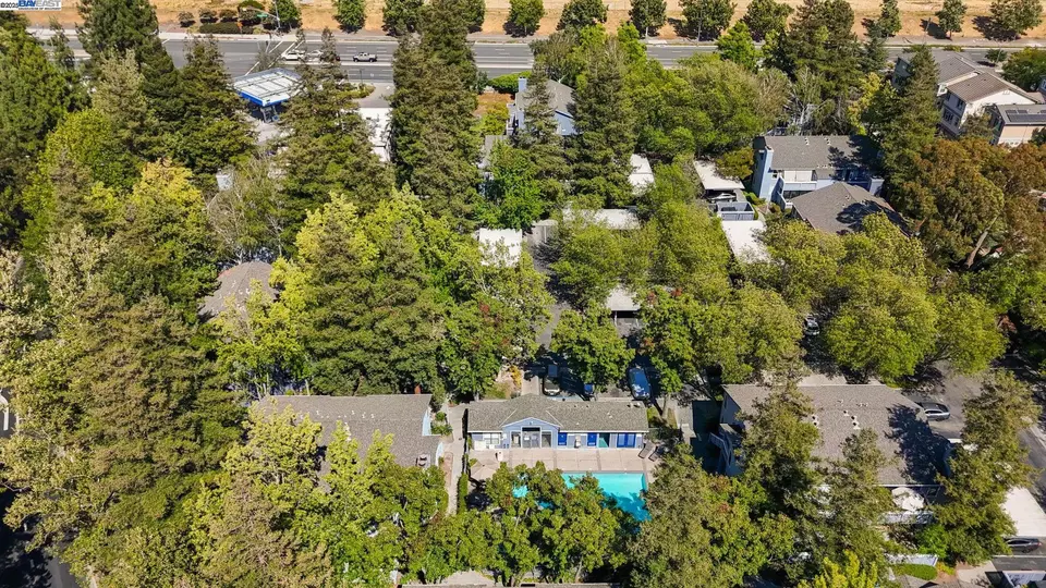 View/Area - 7120 Cross Creek Cir #D, Dublin, CA 94568 photo 9 of 11