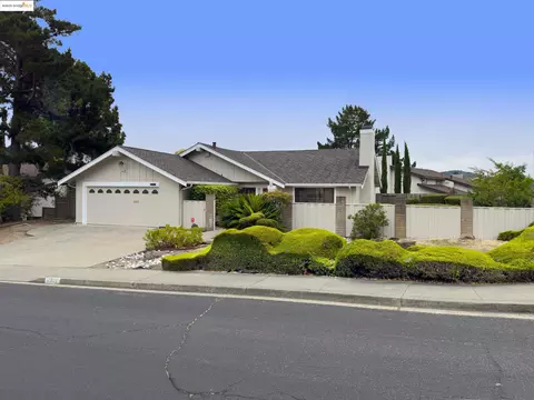 4800 Full Moon Dr, Richmond, CA 94803 photo 1