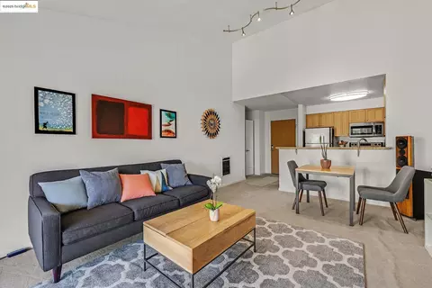 55 Fairmount Ave #310, Oakland, CA 94611