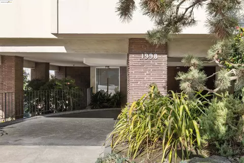 1998 Pacific Ave #202, San Francisco, CA 94109