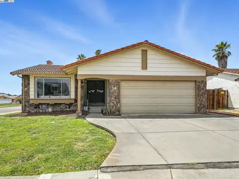 2510 Kirkwood Dr, Hayward, CA 94545