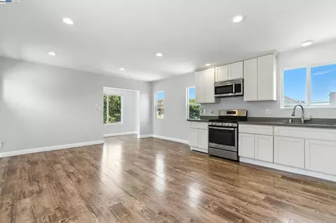5821 E 17th St, Oakland, CA 94621 photo 1