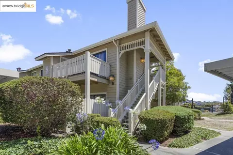 31 Lakeshore Ct, Richmond, CA 94804