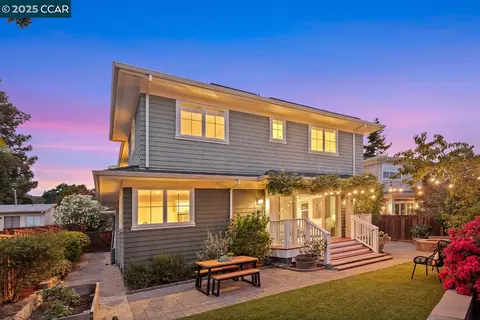 2166 Overlook Dr, Walnut Creek, CA 94597