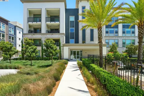 5690 Metrose Ct #301, Dublin, CA 94568