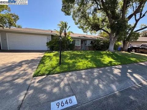 9648 La Nuez Dr, Elk Grove, CA 95624