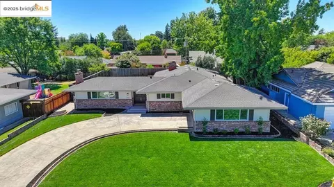 3420 Ben Lomond Dr, Sacramento, CA 95821